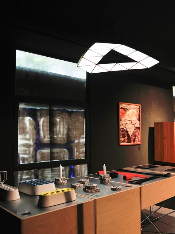 TRI Light 12 LED Pendelleuchte